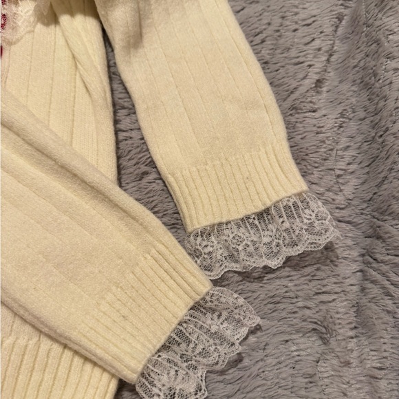 ROMWE Cream Off-the-Shoulder Sweater with Red Details - Picture 7 of 10